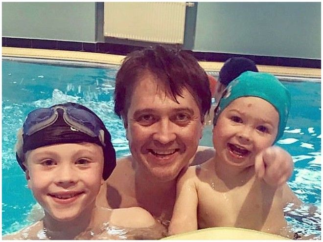 Знал и молчал об этом: как и почему дети Дениса Матросова оказались в детском до