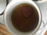 Варю свеклу, а она коричневая и вода коричневая
