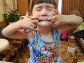 Невролог назначила дочке 1/4