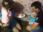 Сегодня нам годик