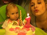Моей принцессе 1 годик!!! 😍😍😍😇 Ураааааа!🎂🎁🎈🎈🎈😘🎉🎉🎉