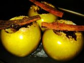 Новогодние яблочки с корицей, мёдом и сахаром