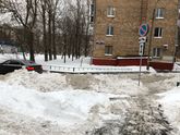 Для тех,кто свято верит то что в центре чистят тратуары лучше:)