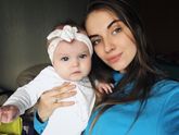 👩👧