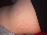 #яжмать в купальнике намного