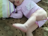 Странная поза ребёнка