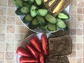 Есть или не есть?! Вот в чем вопрос:) 🥩🤷🏼♀️🥒