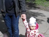 Прогулки,и не узнаю свою дочь,растет малыха