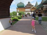 Театральные сезоны в Коломенском: "Клочки по закоулочкам" от театра "Жар-птица"