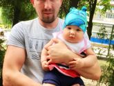Похожа на папу?))