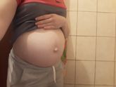 Девочки можно понять по животику пол?
