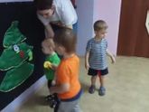 Праздник к нам приходит)