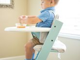 Стульчик для кормления 4moms vs Stokke