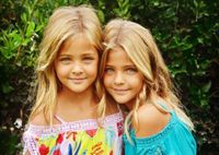 Двойная красота: девочки-близняшки стали известны на весь мир