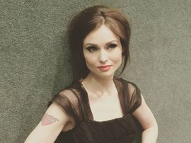 Софи-Эллис Бекстор родила пятого ребенка