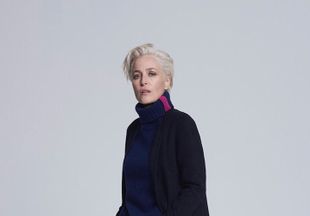 Элегантная мама: Джиллиан Андерсон выпустила осеннюю коллекцию одежды