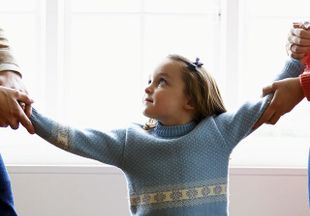 Как определить порядок проживания и воспитания ребенка после развода родителей