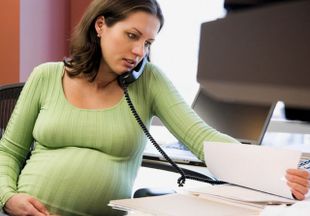 Детские пособия и льготы работающим беременным женщинам и матерям