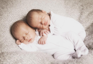 Оба два: 35 фотографий невероятно милых близнецов