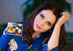 Вкусно: Екатерина Вуличенко поделилась проверенным рецептом ажурных блинов