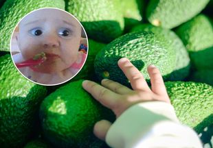 Смешнее, чем трюк с лимоном: мама дала малышу авокадо, и вот что произошло