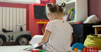Как выписать несовершеннолетнего ребенка из квартиры?