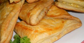 Как приготовить хачапури - лучшие рецепты хачапури с сыром, по-аджарски, из слоеного теста, на сковороде и в духовке