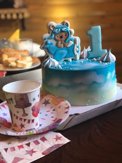 Наш годик! Ура 🎉🐥😻
