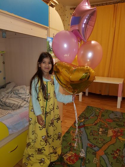 Вот и исполнилось моей Машеньке 8 лет!