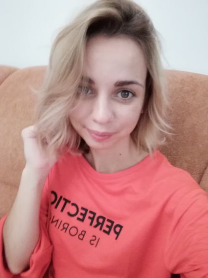 Подстриглась