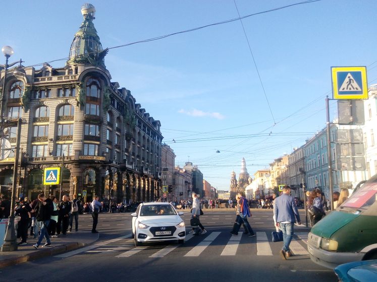 Из Питера в Москву :)