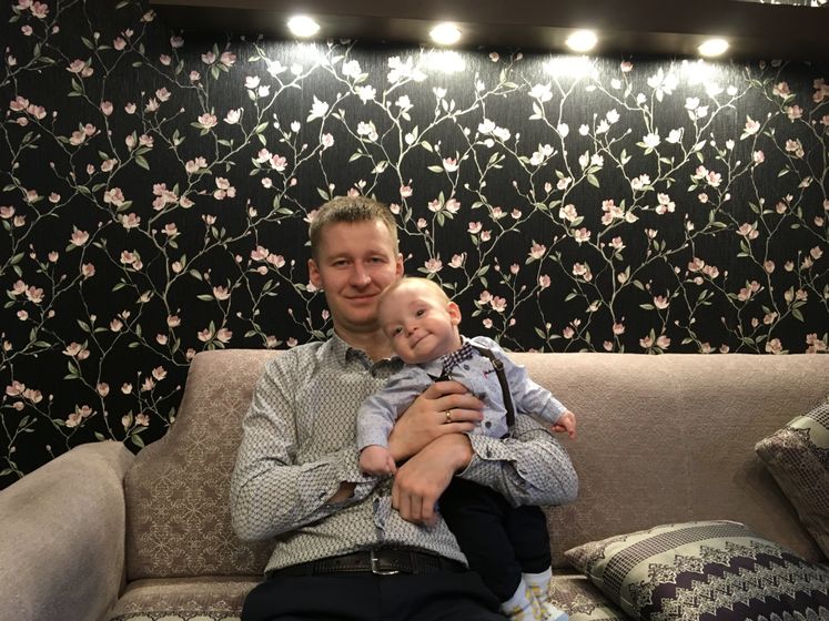 А у нас сегодня годовщина