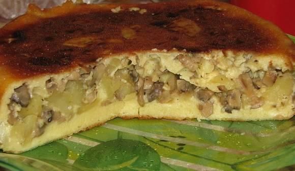 Пирог с грибами и картофелем в мультиварке
