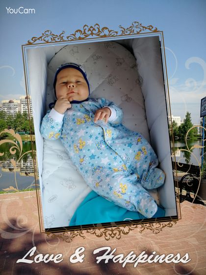 Нам сегодня 2 месяца 😄😍👣🌺🎉