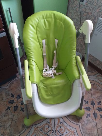 Продам коляску,стульчик,мобиль