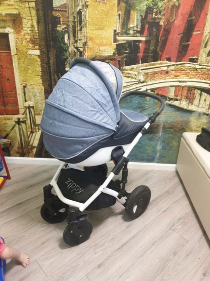 Продаю коляску tuttis zippy viva 3в1