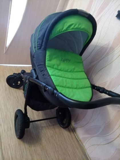 Продаю Коляску Tutis zippy sport 2в1