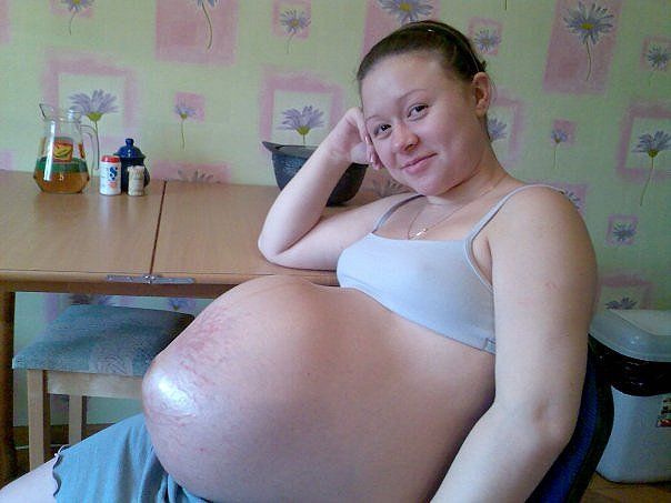 это ведь не настоящий живот!???