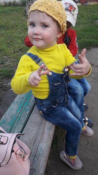 Дети в садик пошли)))