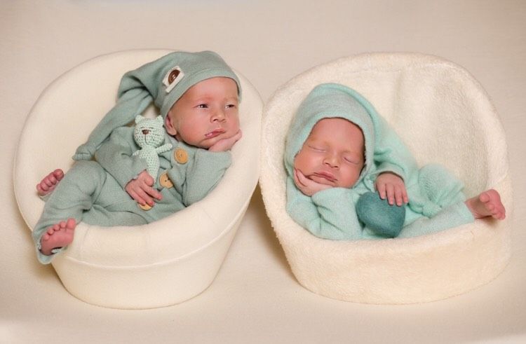 #двойняшки #фотосессияноворожденных #молодаямама #twins
