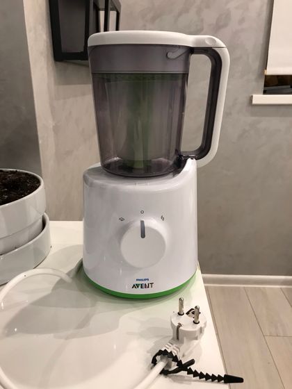 Продам блендер пароварку Avent