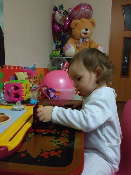 Как царь кощей над златом чахнет...