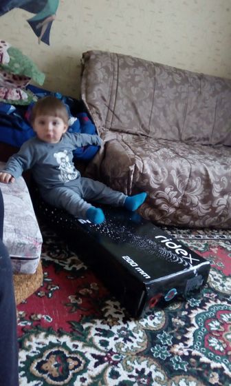 А дома дочу уже ждет...