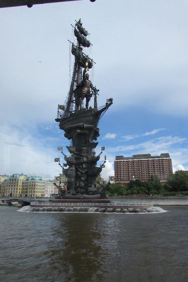 "Антипиратский квест" на речном теплоходе
