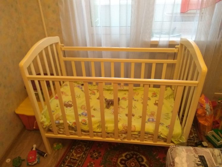 Продаю кроватку с продольным