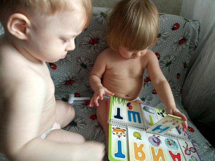 Чем заниматься с детьми в 1,5 - 2 года. Наши занимашки. Часть 2.