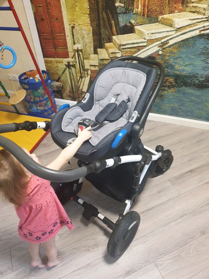 Продаю коляску tuttis zippy viva 3в1