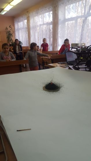 Будущие первоклашки в школе