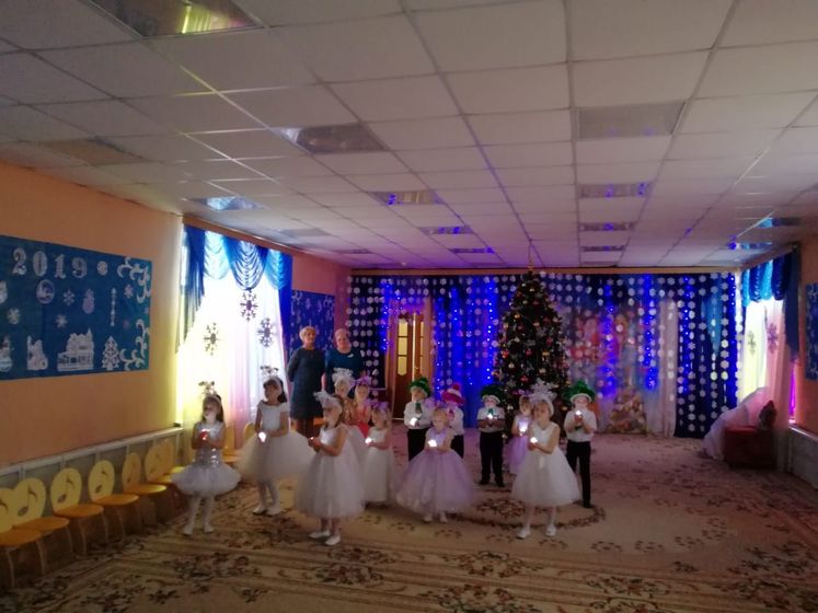 Новогодний утреник у Вероники