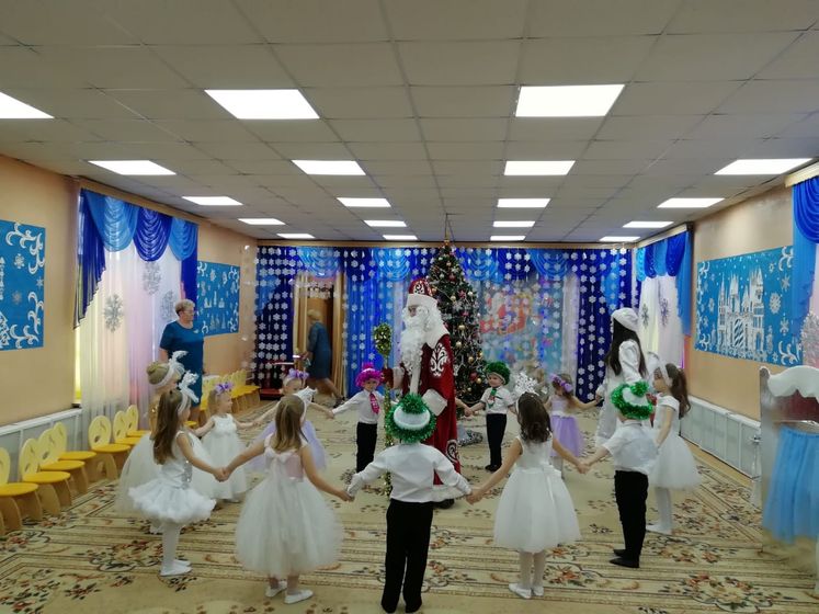 Новогодний утреник у Вероники